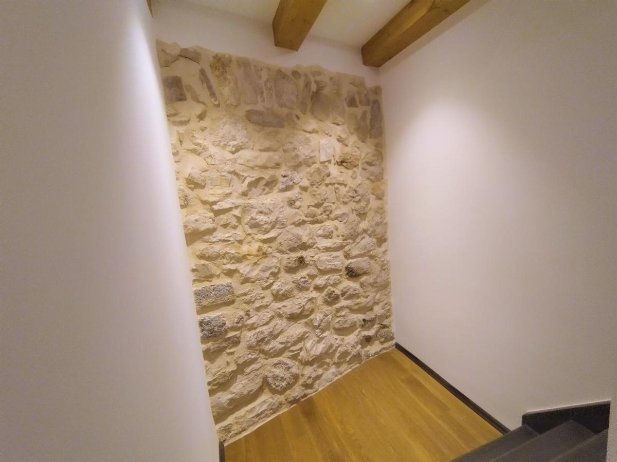 Luxury Apartment - Old Soul With A New Heart Крес Екстериор снимка