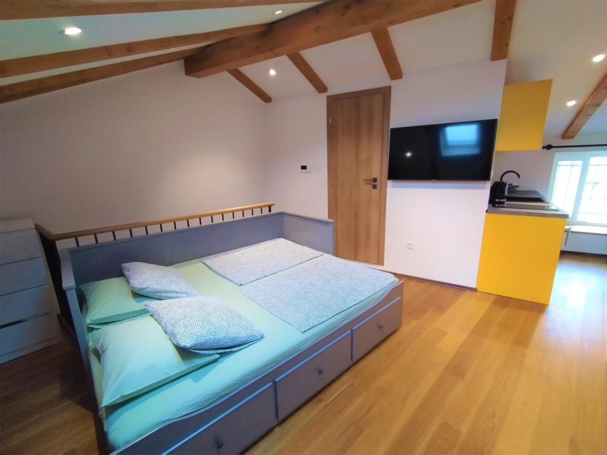 Luxury Apartment - Old Soul With A New Heart Крес Екстериор снимка