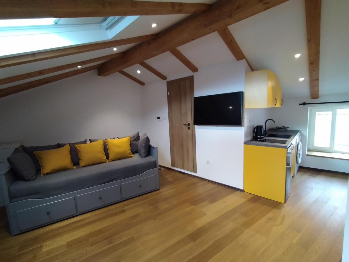 Luxury Apartment - Old Soul With A New Heart Крес Екстериор снимка